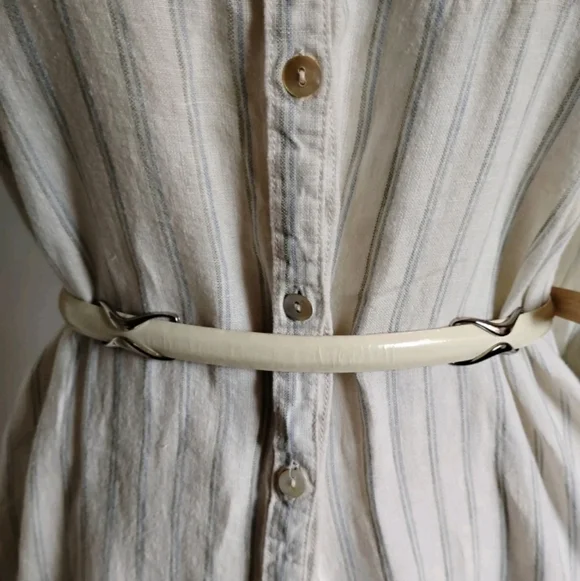 Liz Claiborne Genuine Italian Leather Belt White Silver Skinny  Size Medium - Picture 7 of 11